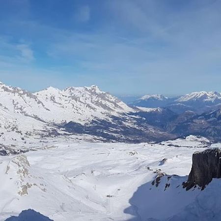 Appartement Au Pied Des Pistes La Joue du Loup Buitenkant foto