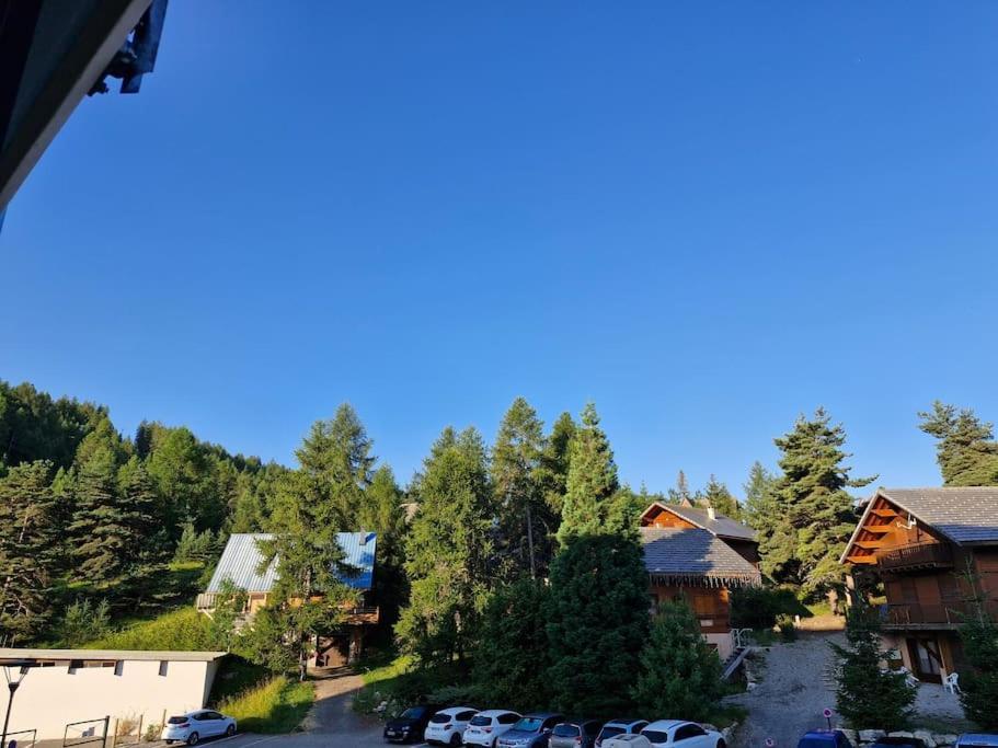 Appartement Au Pied Des Pistes La Joue du Loup Buitenkant foto