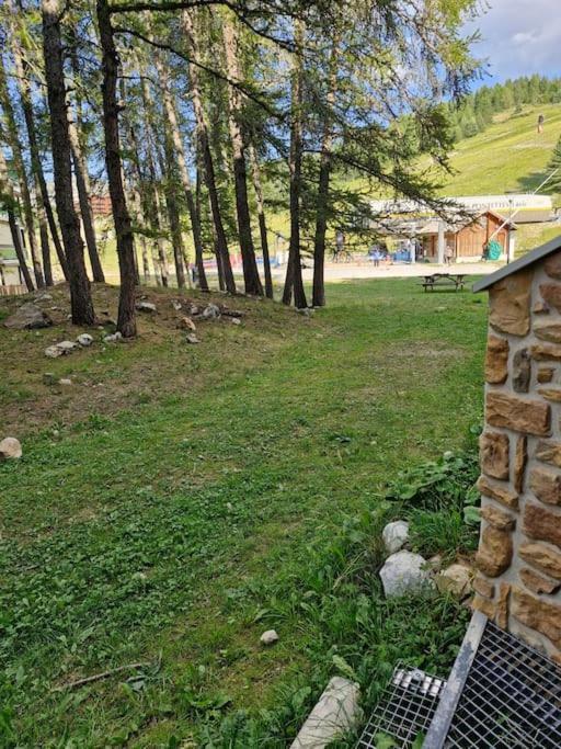 Appartement Au Pied Des Pistes La Joue du Loup Buitenkant foto